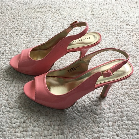 Pink heels - Picture 3 of 7
